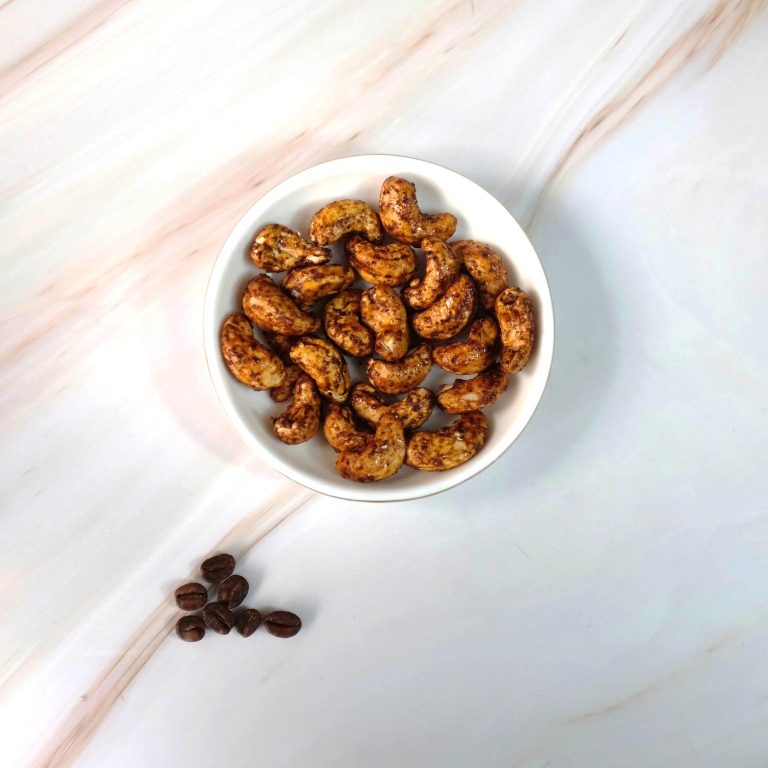 Cashews crusted with “Momotaro” Coffee Beans